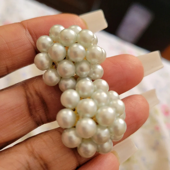 Vintage Beaded Cluster Earrings / Pastel Blue / 60s/70s - Picture 3 of 7